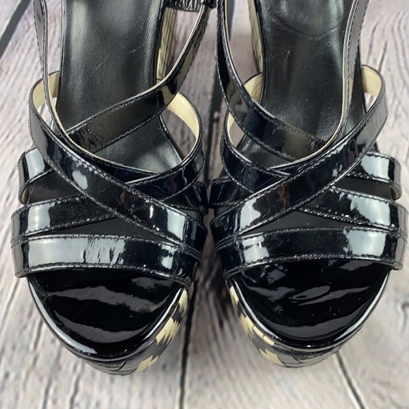 COLE HANN Black Patent Leather w/Cream/Off-White Leather Weave Wedges - Picture 14 of 17